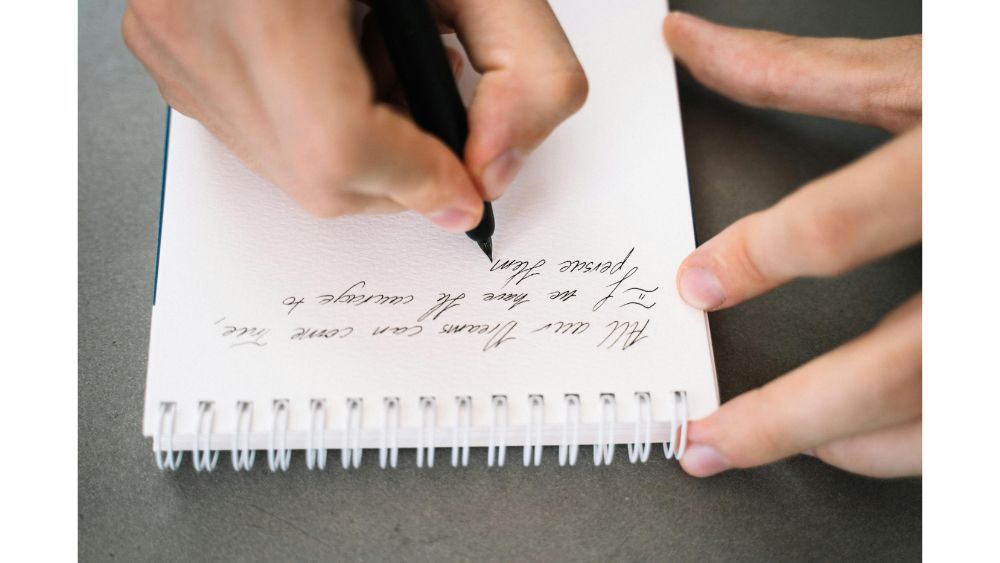 【最新10選】小泉進次郎構文の迷言集!米をめぐるSNS傑作や歴代人気の構文を紹介! - Buzzium